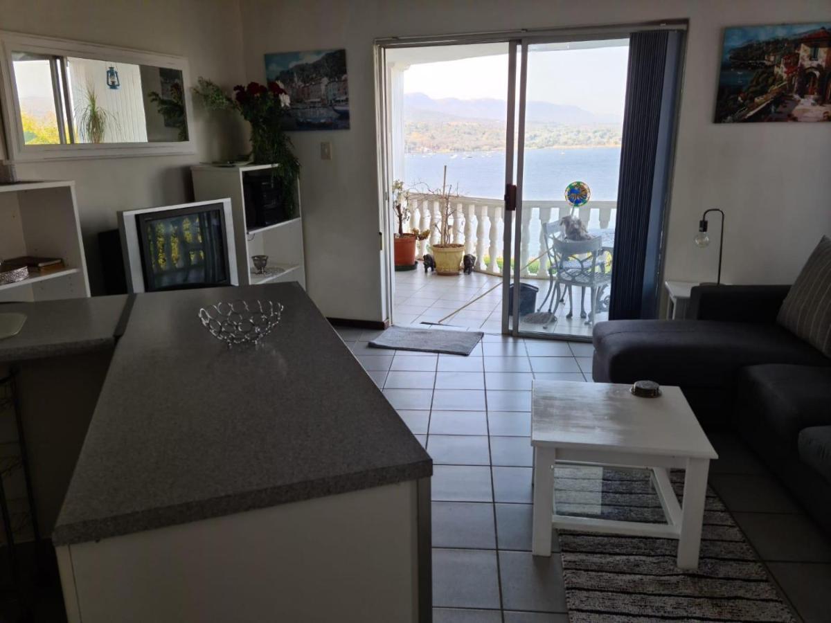 Kosmos View Luxury Apartments Hartbeespoort Luaran gambar