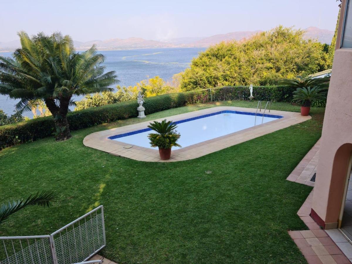 Kosmos View Luxury Apartments Hartbeespoort Luaran gambar